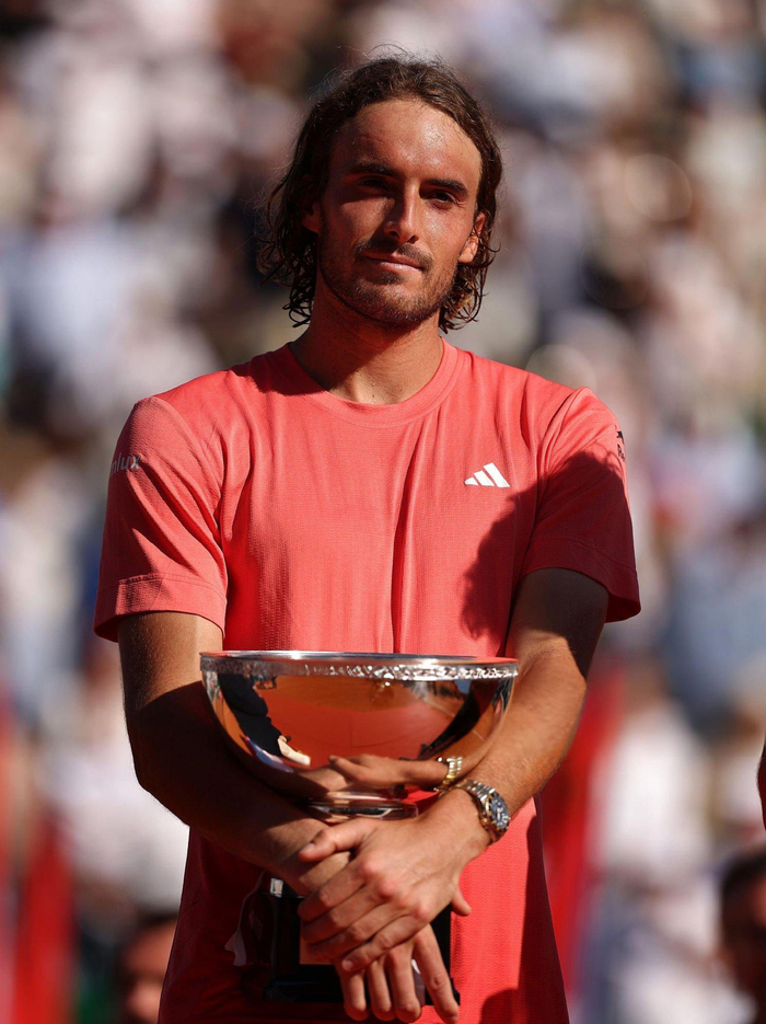 拉沃尔杯绝杀美网，西西帕斯点燃赛场