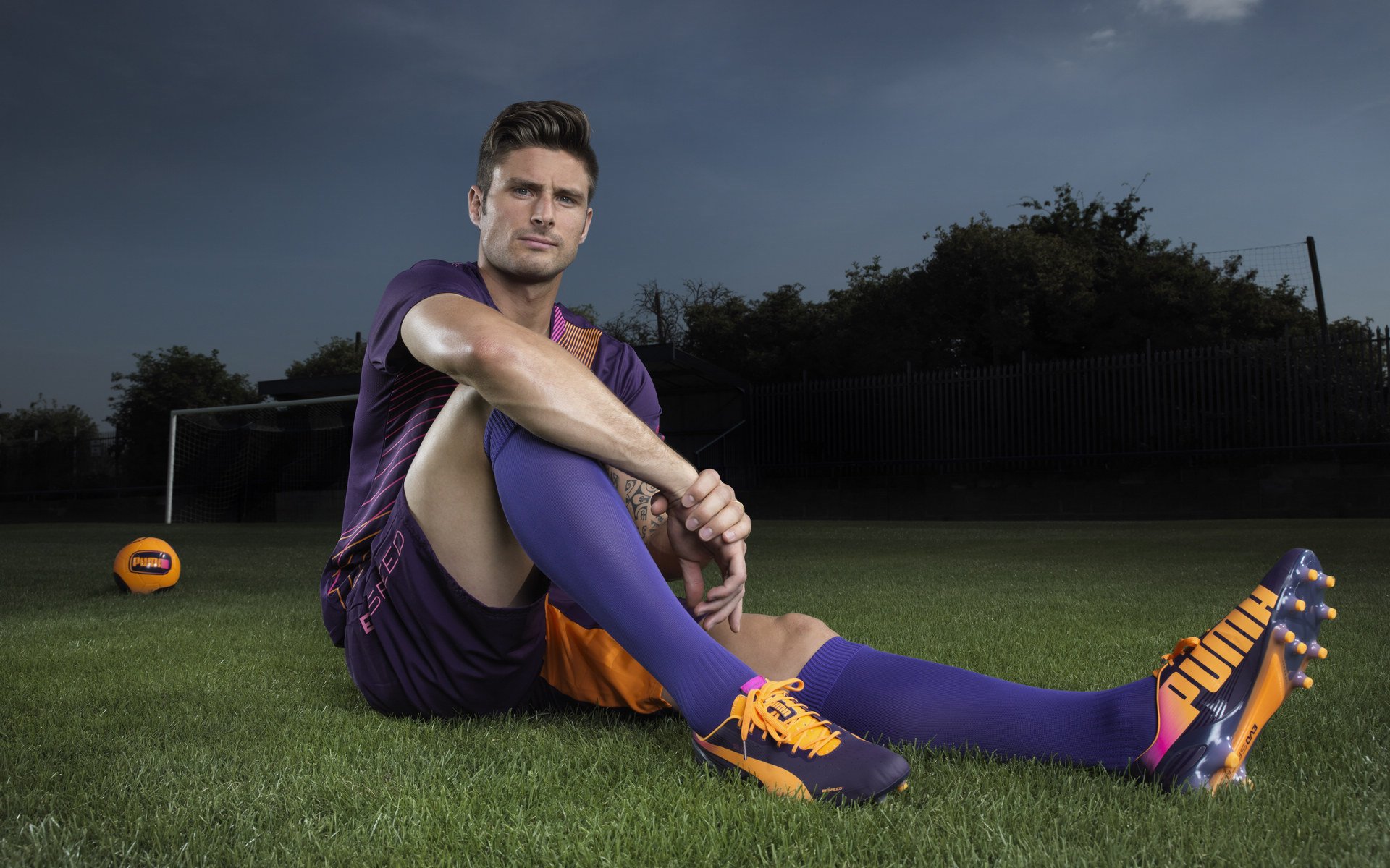 富安健洋战术锁链锁死高原雄鹰，英格兰用智慧足球征服玻利维亚天险