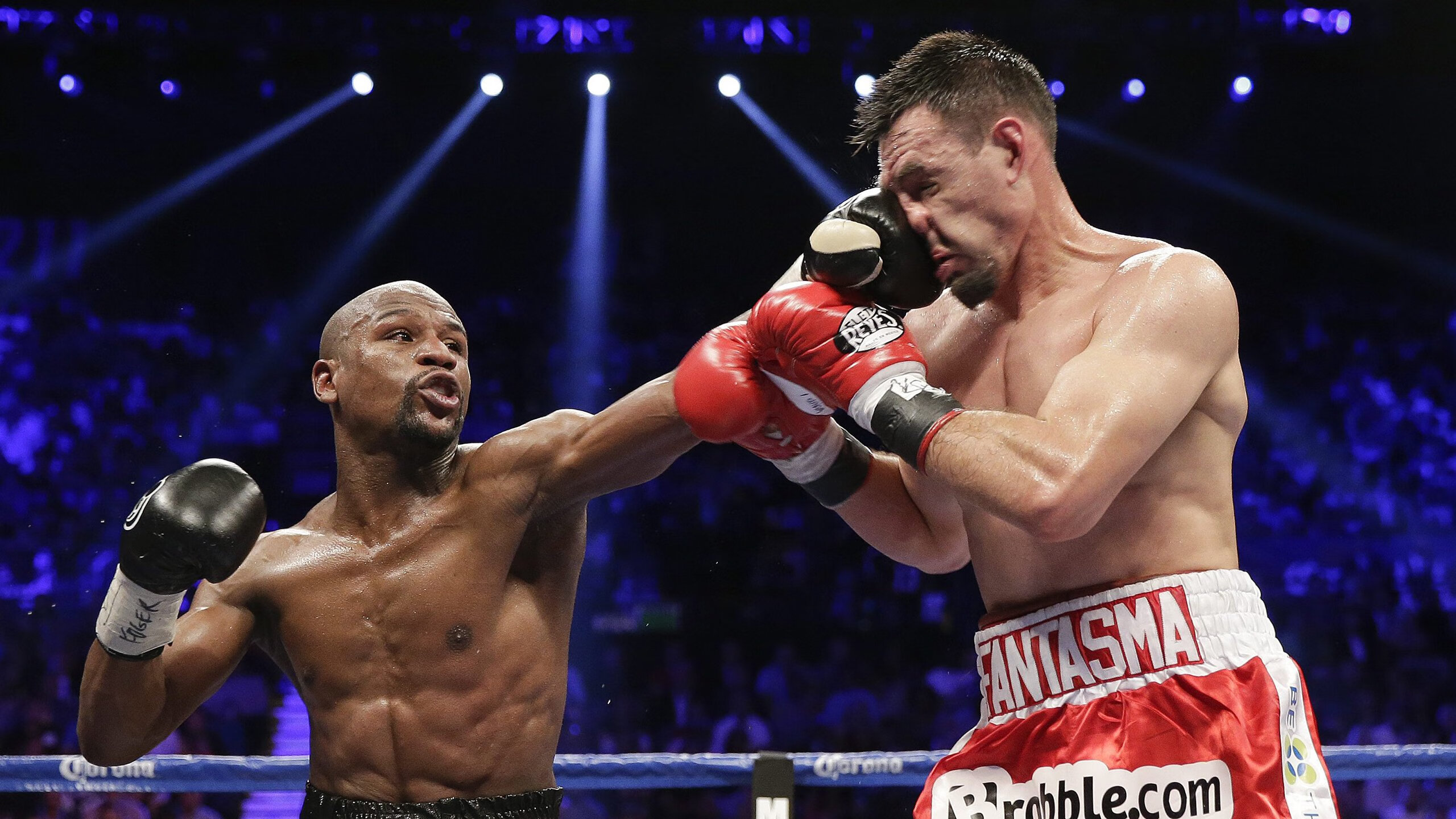 詹姆斯关键三分定乾坤，猛龙末节一波流带走上海队