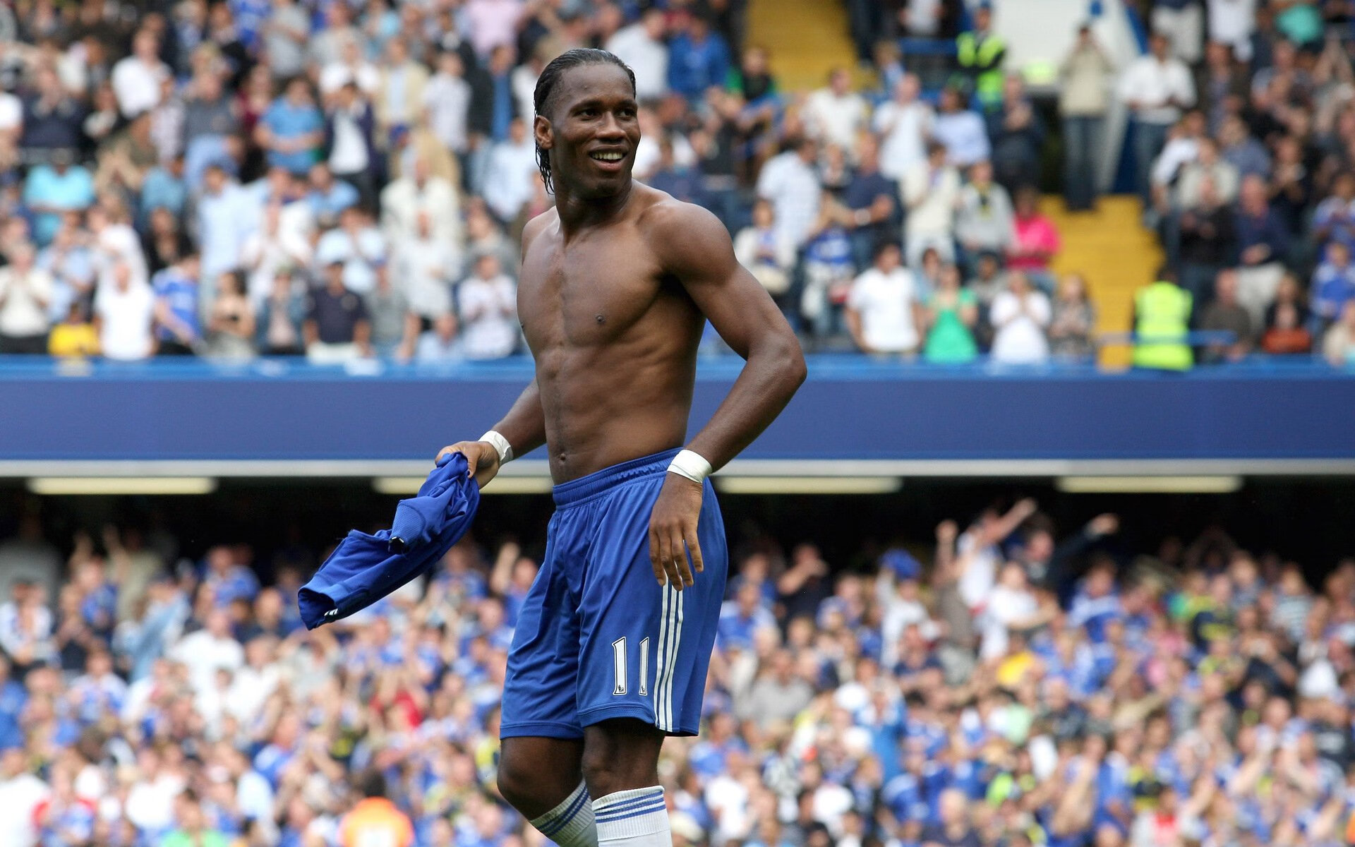 在NBA的中国赛场上，贝恩用一记致命三分证明，他从不是谁的替身